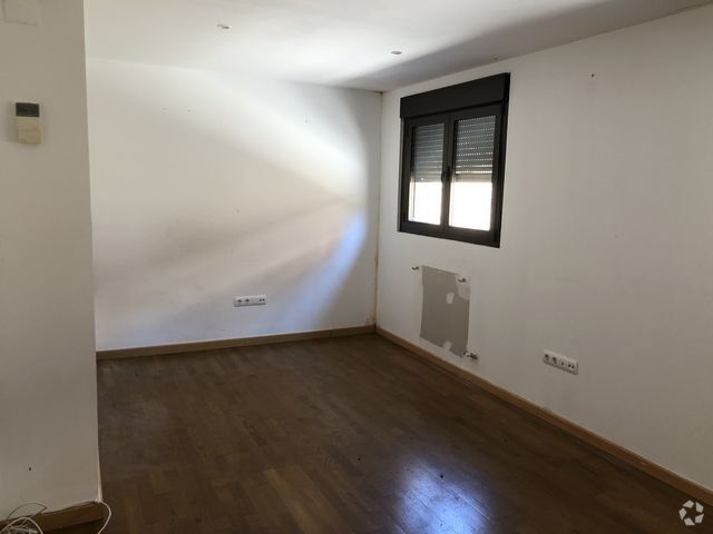 Ávila, AVI 05005 - Unit Puerta 01, Esc. 1 -  - Interior Photo - Image 2 of 19