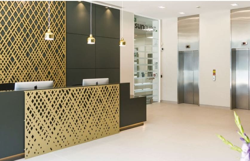 82 Oxford Rd, Uxbridge to rent - Interior Photo - Image 2 of 14