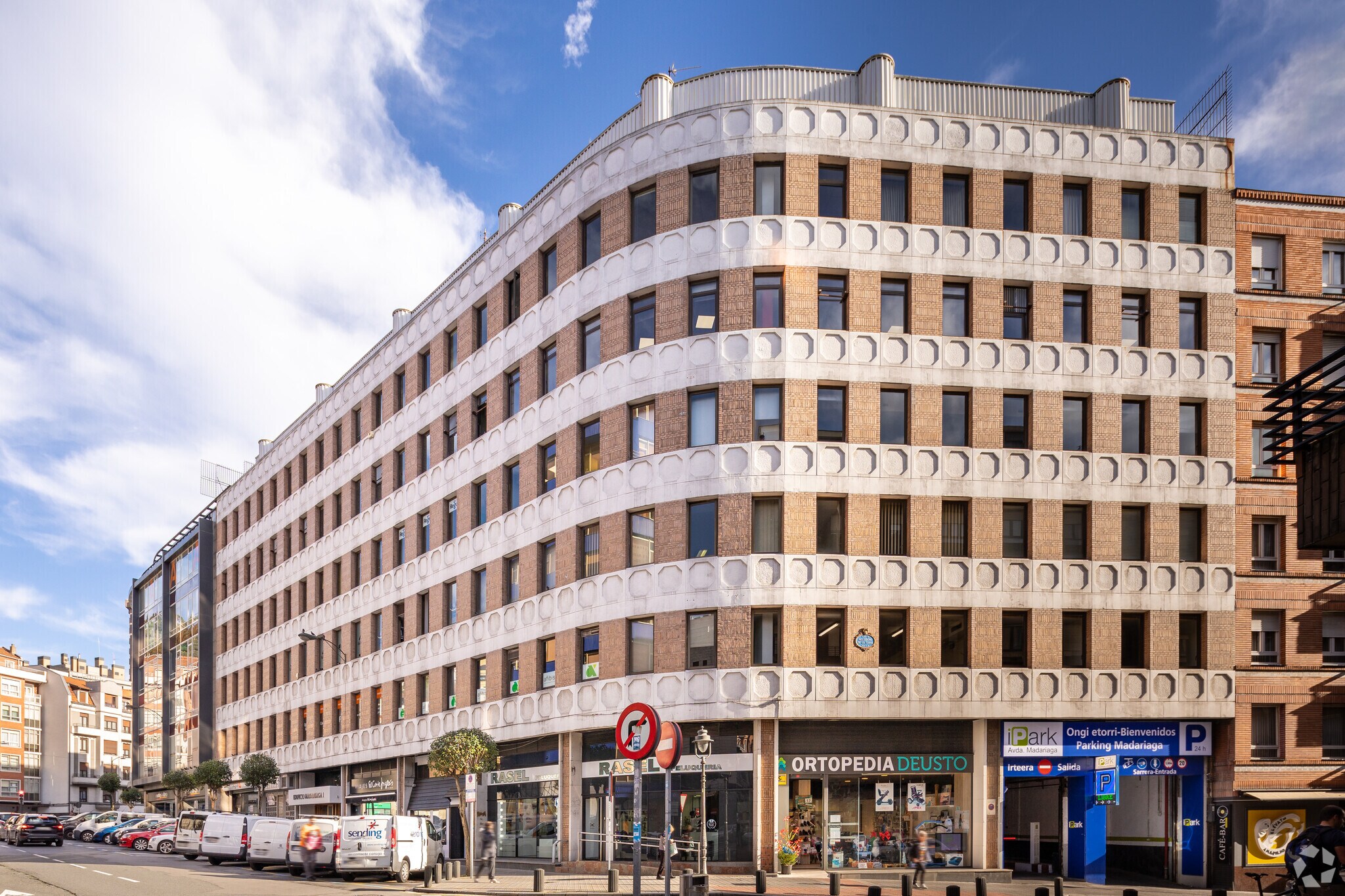 Avenida Madariaga, 1, Bilbao, Vizcaya to rent Primary Photo- Image 1 of 5