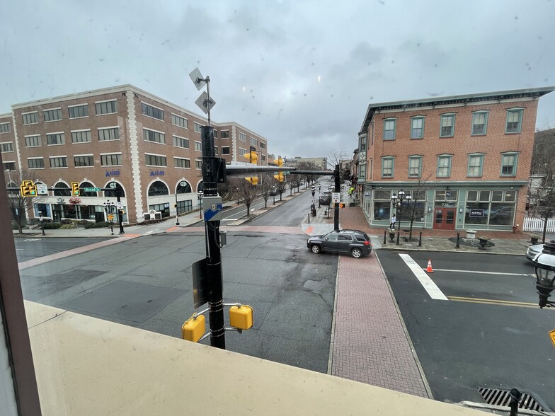 559 Main St, Bethlehem, PA to rent - Building Photo - Image 2 of 11