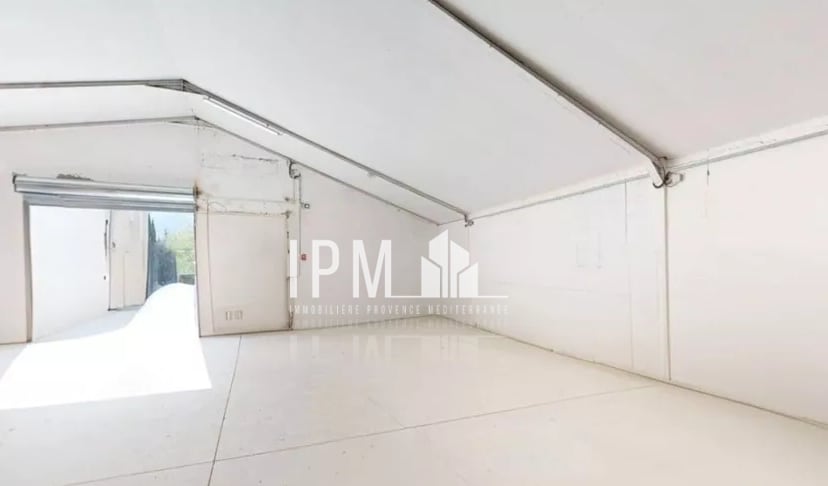 Light Industrial in Roquevaire to rent - Building Photo - Image 3 of 6