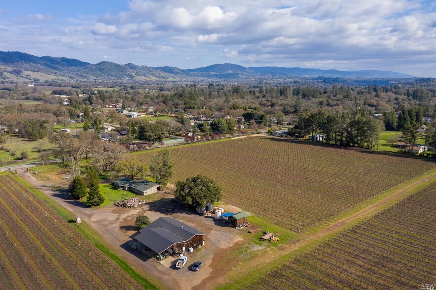 10200 West Rd, Redwood Valley, CA for sale - Aerial - Image 1 of 1