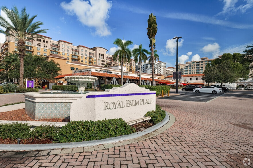 101 S Plaza Real, Boca Raton, FL for rent - Building Photo - Image 1 of 16