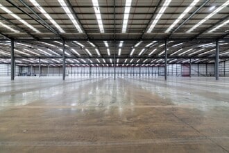 Swan Valley Way, Northampton to rent Interior Photo- Image 2 of 3