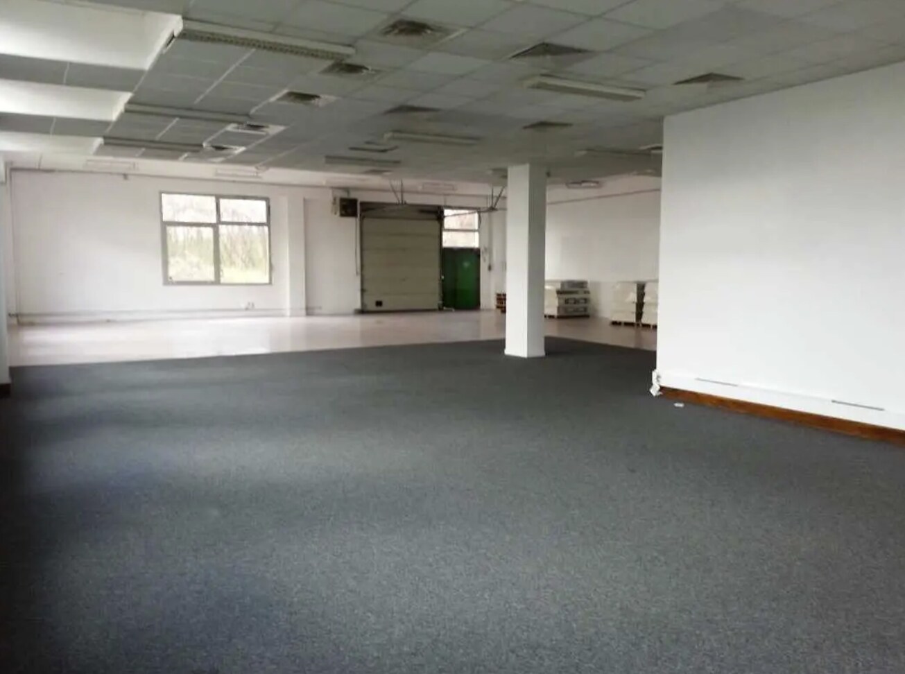 3 avenue du Canada, Les Ulis to rent Interior Photo- Image 1 of 4