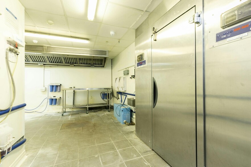 60 Ludgate Hl, London to rent - Building Photo - Image 3 of 7