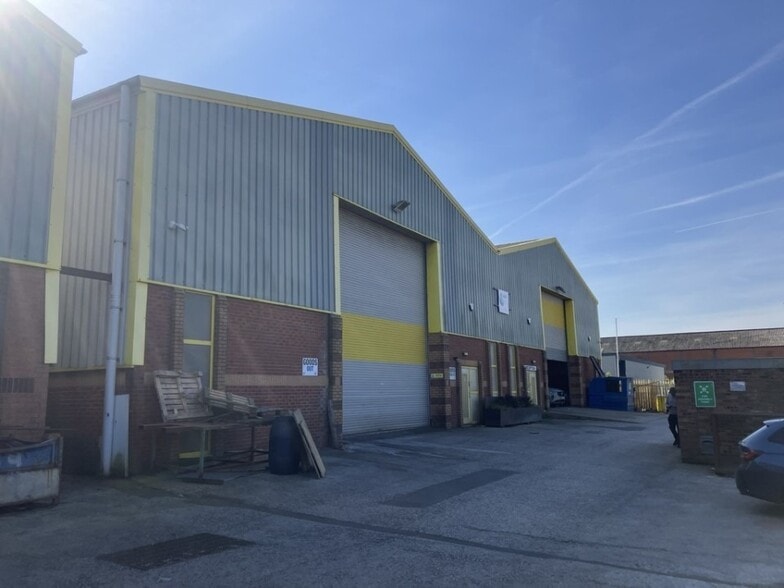 Lees Rd, Liverpool to rent - Building Photo - Image 2 of 2