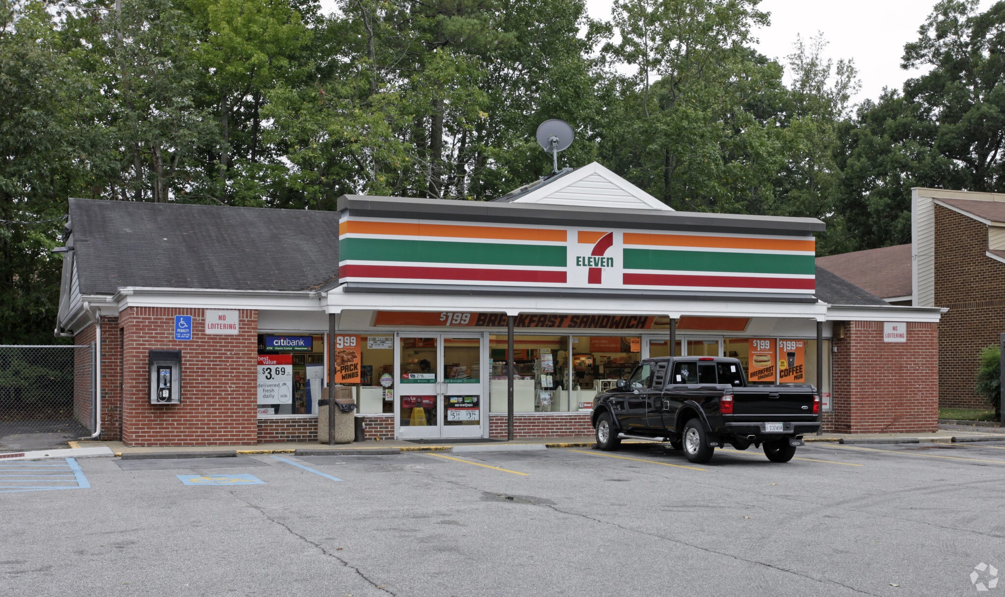 3011 Silina Dr, Virginia Beach, VA for sale Primary Photo- Image 1 of 1