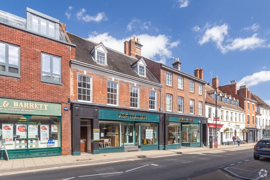 16-18 High St, Warwick to rent - Building Photo - Image 2 of 6