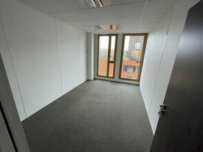 Office in Lyon to rent Interior Photo- Image 2 of 7