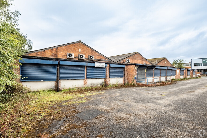 Southmoor Rd, Manchester to rent - Building Photo - Image 2 of 3
