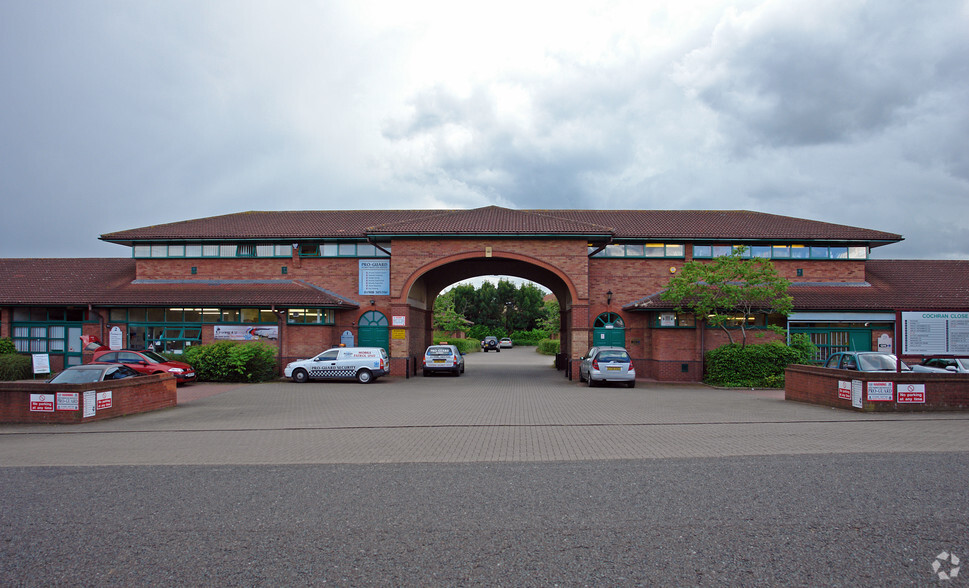 1-26 Cochran Clos, Milton Keynes for rent - Building Photo - Image 3 of 7