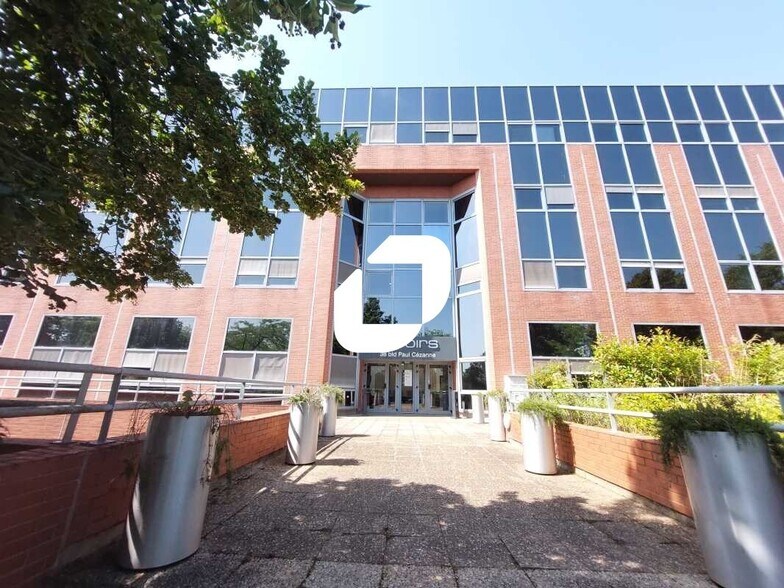 38 Boulevard Paul Cézanne, Guyancourt to rent - Building Photo - Image 1 of 17