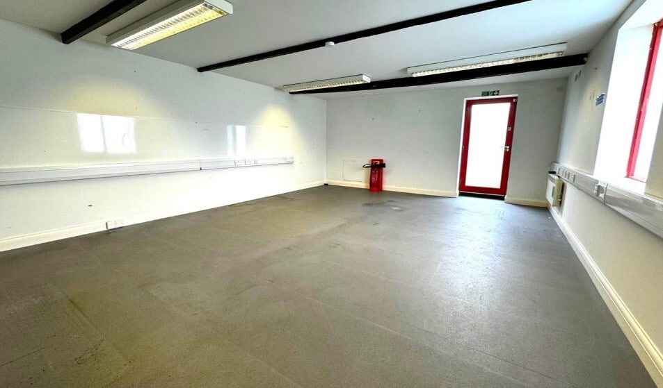 9 Brogdale Rd, Faversham to rent Interior Photo- Image 1 of 2