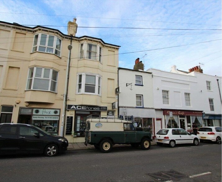 2125 West Buildings, Worthing BN11 3BS UK