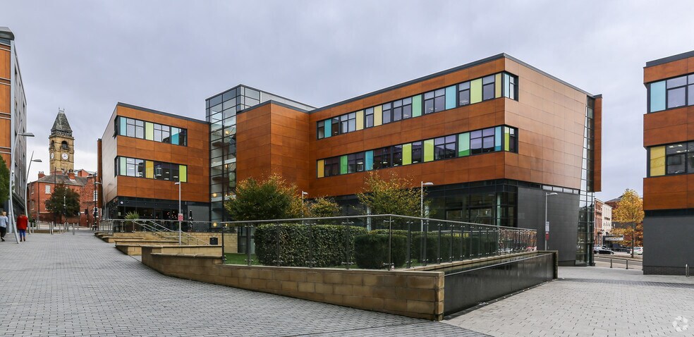 1 Burgage Sq, Wakefield for sale - Building Photo - Image 1 of 1