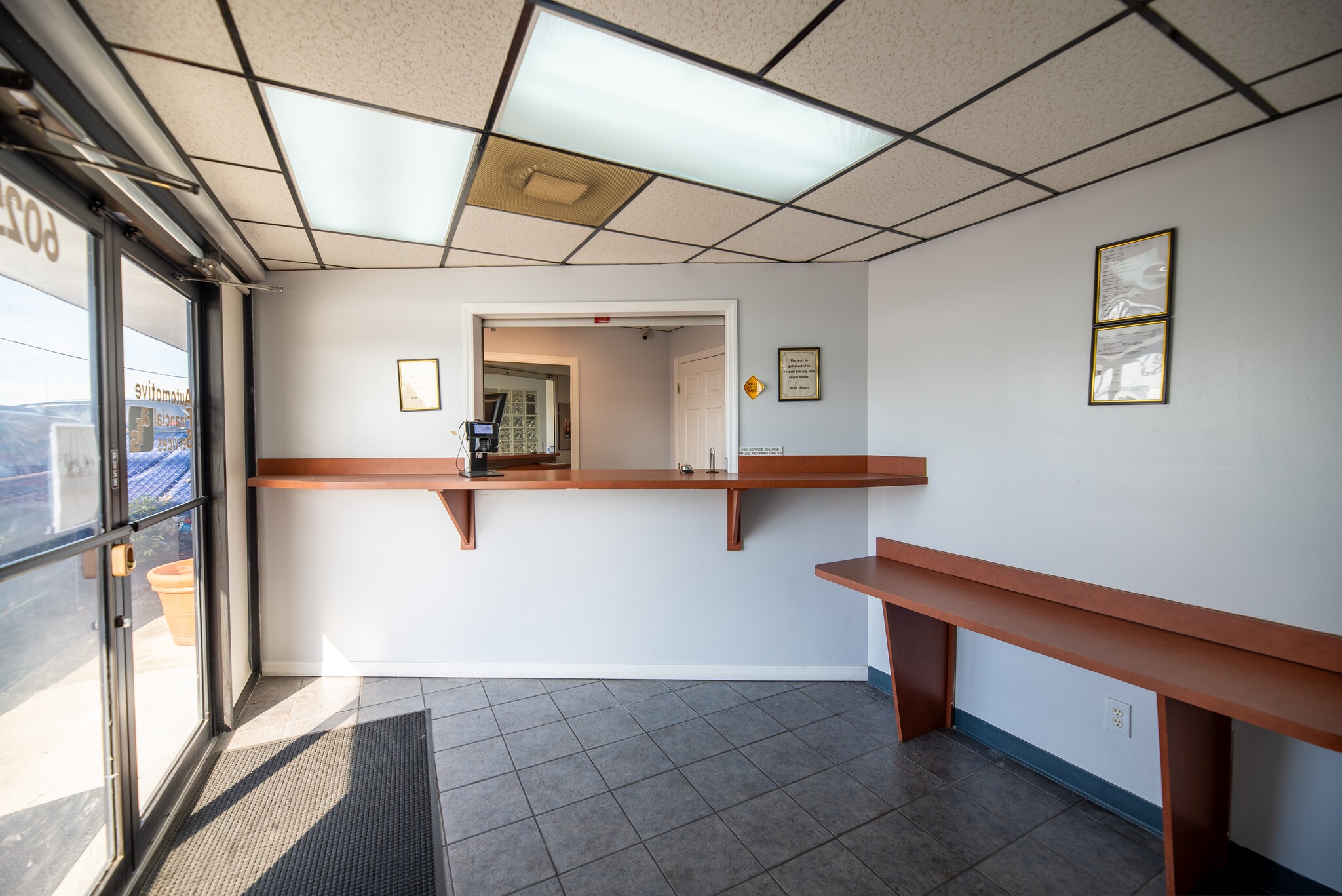 6025 N Dale Mabry Hwy, Tampa, FL to rent Building Photo- Image 1 of 19