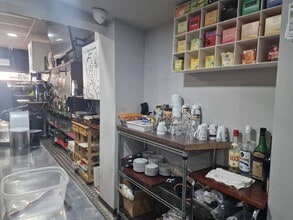 Retail in Barcelona, Barcelona to rent Interior Photo- Image 2 of 4