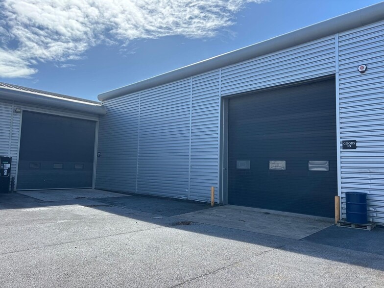 10 Sisna Park Rd, Plymouth to rent - Building Photo - Image 2 of 5