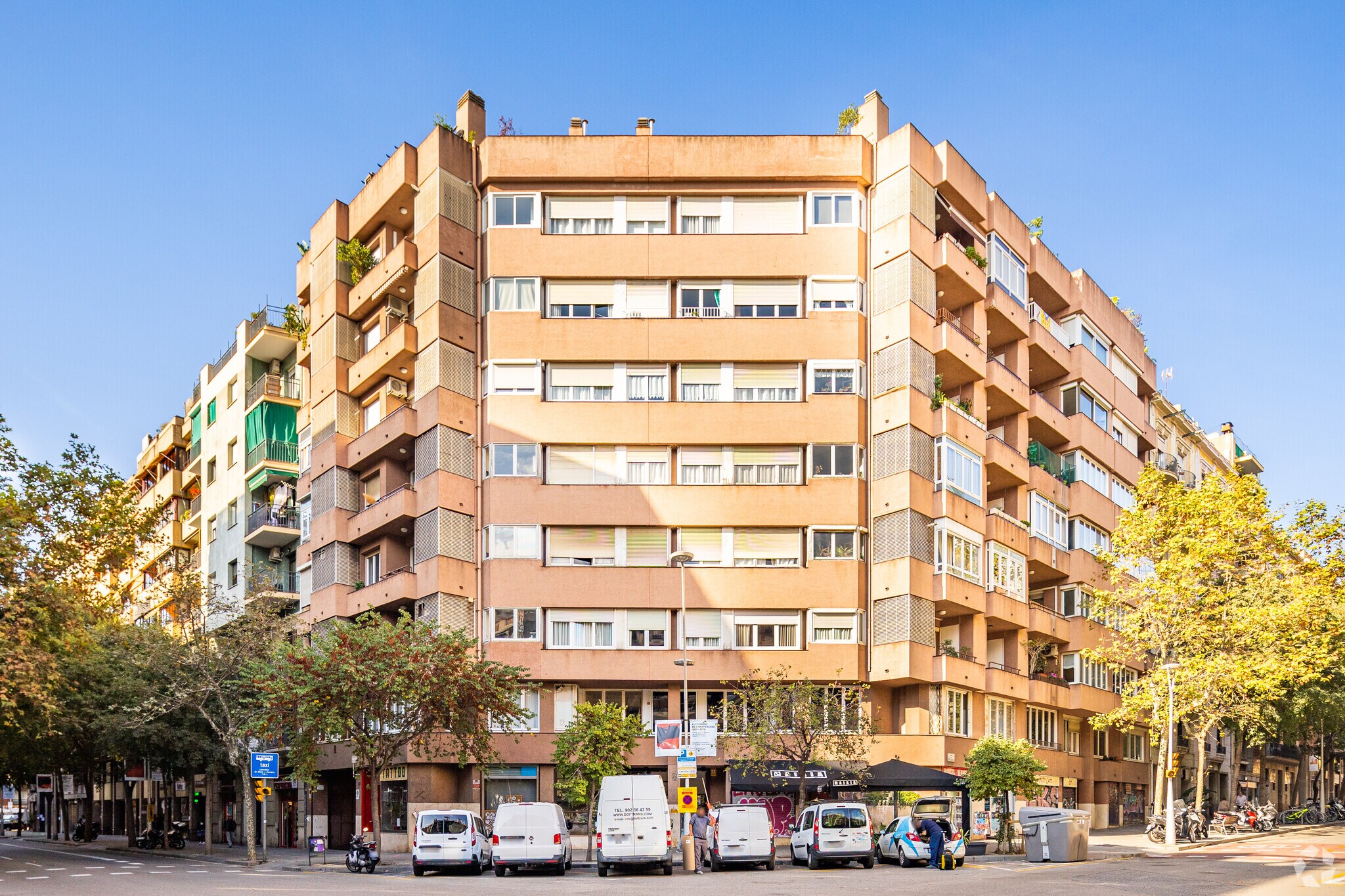 Build-to-Rent in Barcelona, Barcelona for sale Building Photo- Image 1 of 3