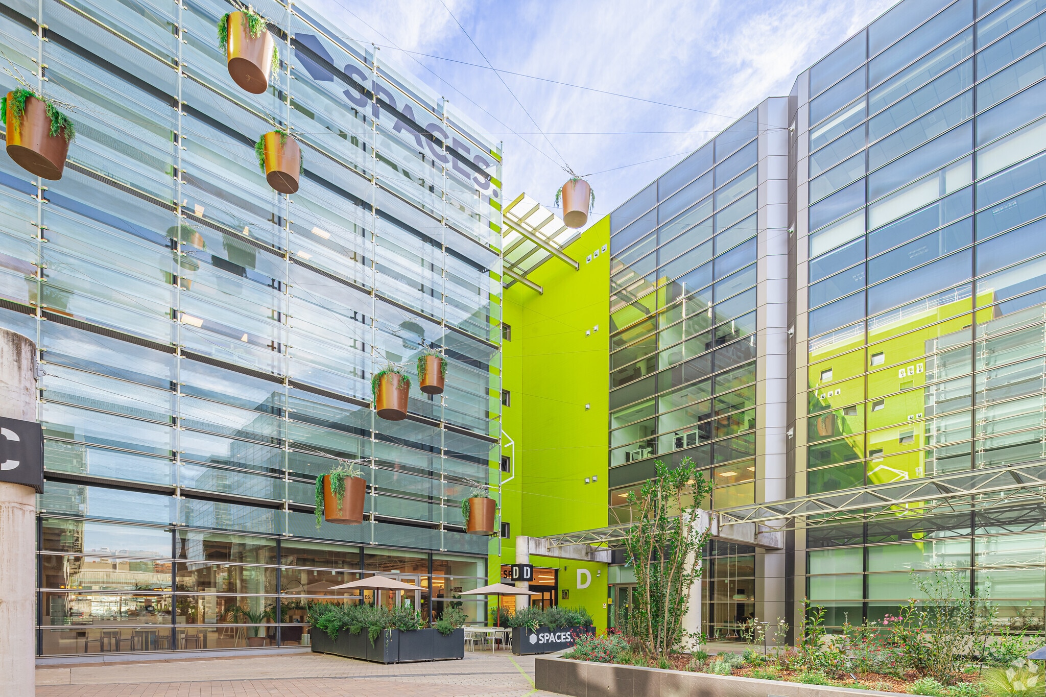 Calle Santa Leonor, 65, Madrid, Madrid to rent Building Photo- Image 1 of 30