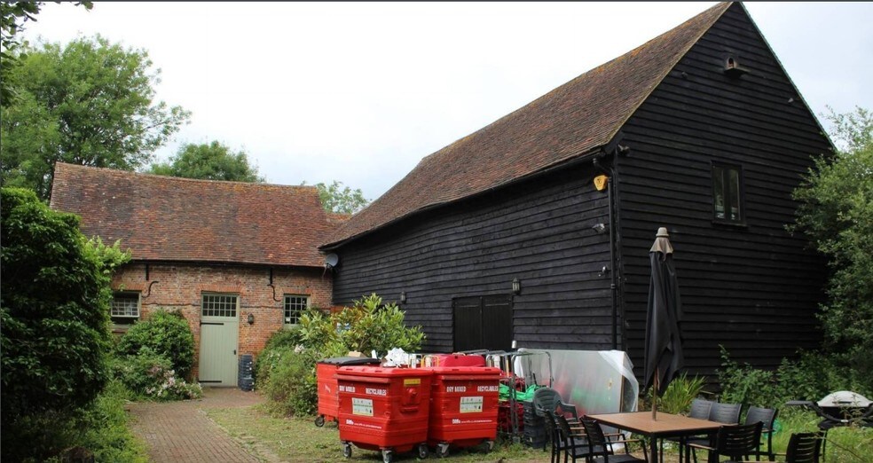 Okewood Hill, Dorking for sale - Primary Photo - Image 1 of 1