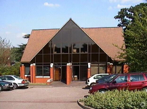 Lepington, Bracknell for sale Primary Photo- Image 1 of 1