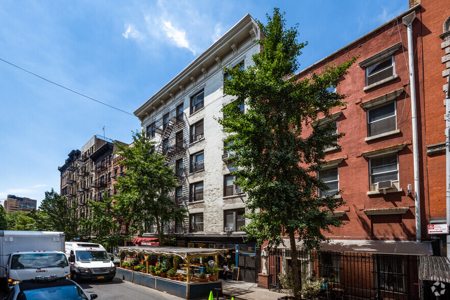 150 Sullivan St, New York, NY for sale - Primary Photo - Image 1 of 1