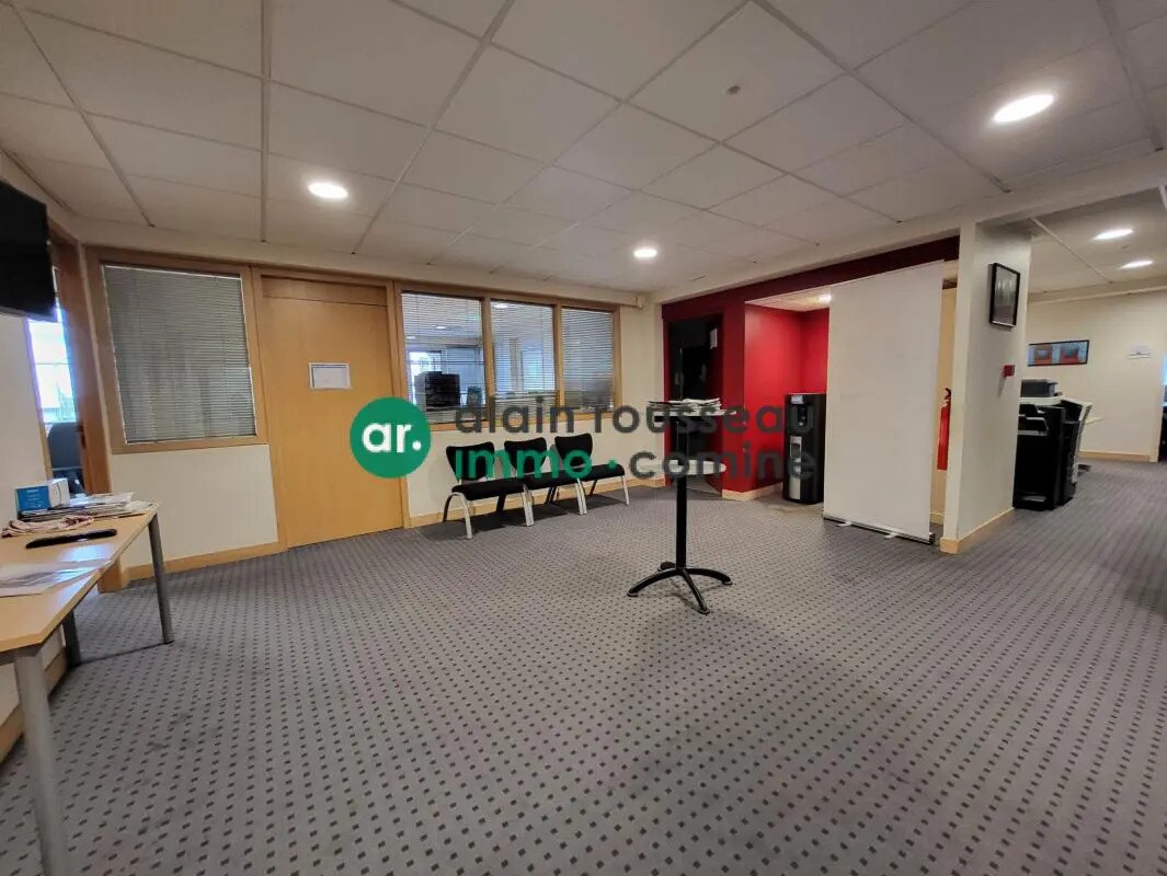 Office in Angers for sale Interior Photo- Image 1 of 4