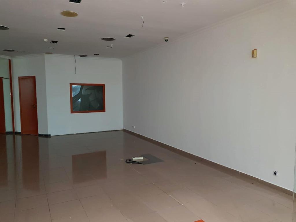 Cornellà de Llobregat, BAR 08940 - Unit 01 -  - Interior Photo - Image 1 of 9