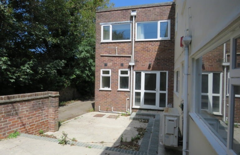 12 Basset Road, Camborne for sale Primary Photo- Image 1 of 1