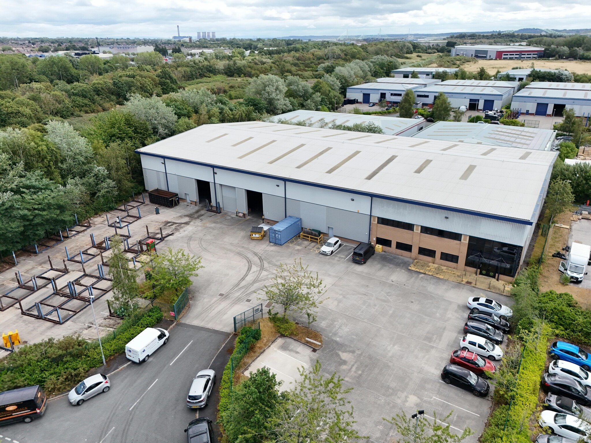 Wheldon Rd, Widnes to rent Building Photo- Image 1 of 17