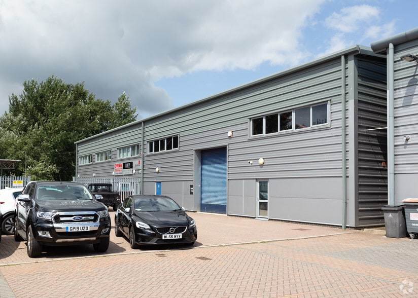 Hargreaves Rd, Eastbourne to rent - Building Photo - Image 2 of 3