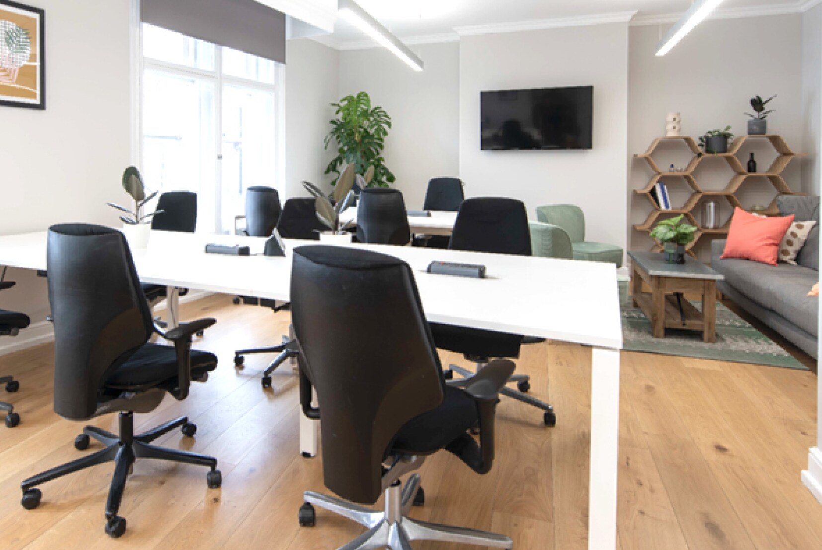 385-389 Oxford St, London to rent Interior Photo- Image 1 of 2