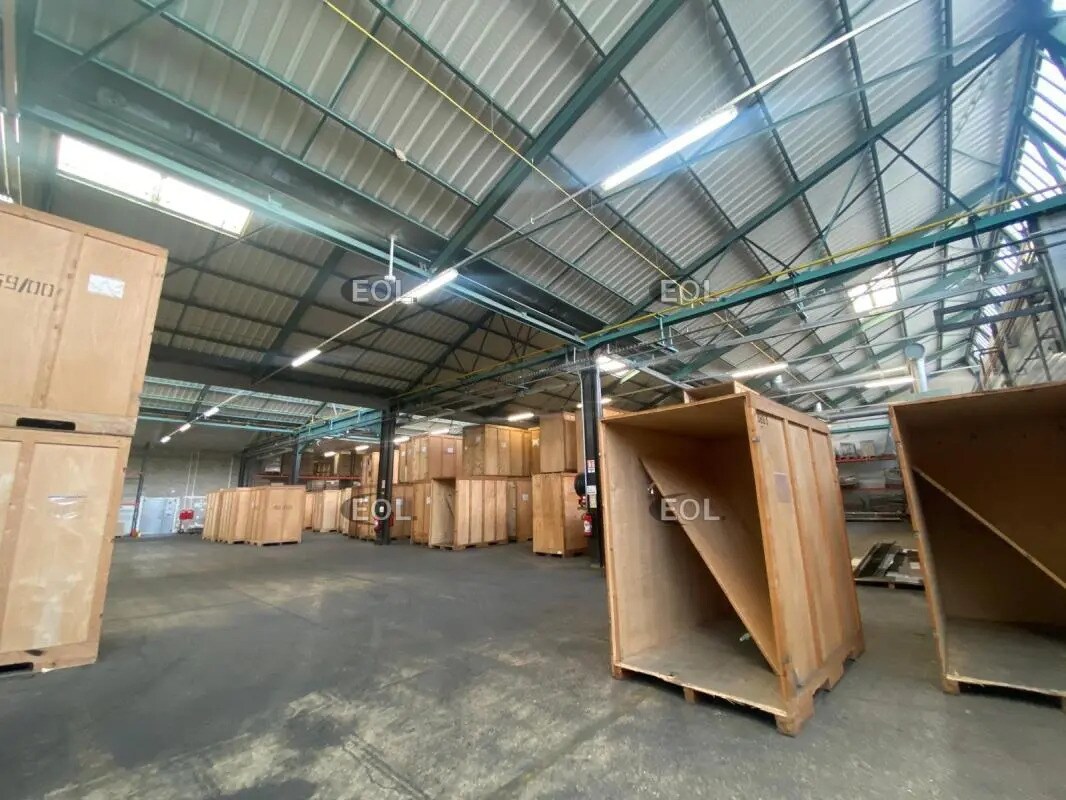 Light Industrial in Meaux to rent Interior Photo- Image 1 of 14