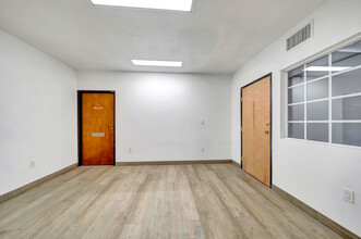 1926 S Main St, Santa Ana, CA for rent Building Photo- Image 1 of 6