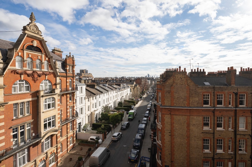 197 Kensington High St, London to rent - Building Photo - Image 2 of 6