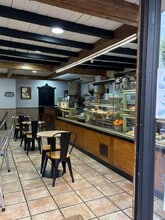 Retail in Barcelona, Barcelona to rent Interior Photo- Image 2 of 10