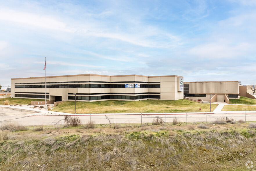 1551 11th Ave N, Nampa, ID for sale - Primary Photo - Image 1 of 1