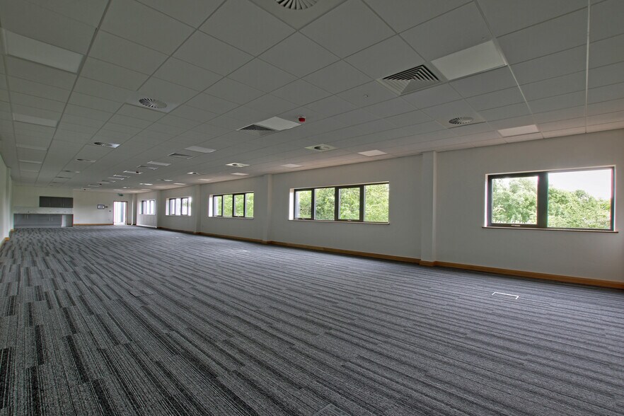 Lime Kilns Way, Hinckley for sale - Interior Photo - Image 1 of 1