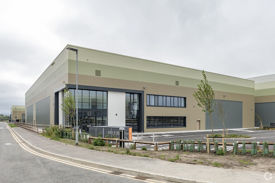 Indurent Park, Chippenham to rent - Primary Photo - Image 2 of 7