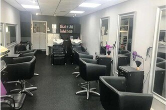 Warstones Rd, Wolverhampton to rent Interior Photo- Image 2 of 2