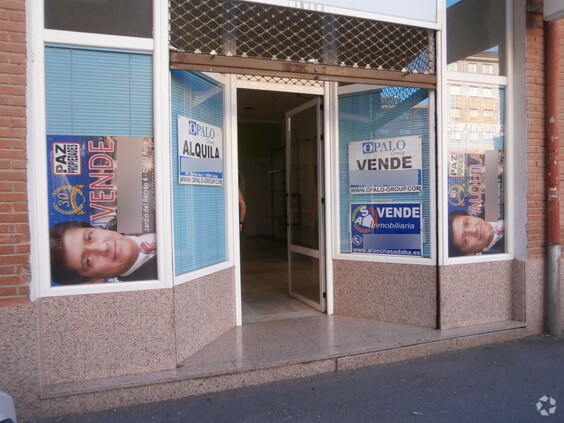 Retail in Ávila, Ávila to rent Interior Photo- Image 1 of 2