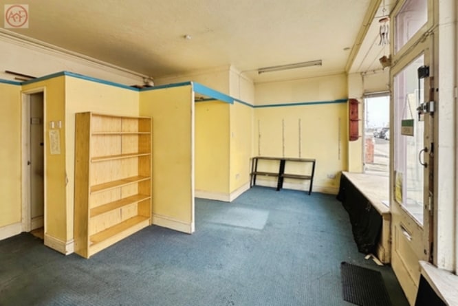 1 Cross St, Burnham On Sea to rent Interior Photo- Image 1 of 2