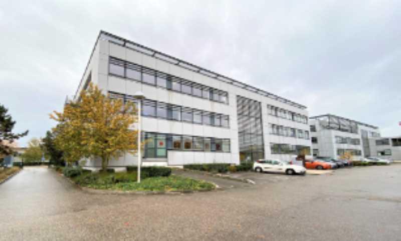 8 Place Berthe Morisot, Saint-Priest to rent Building Photo- Image 1 of 5
