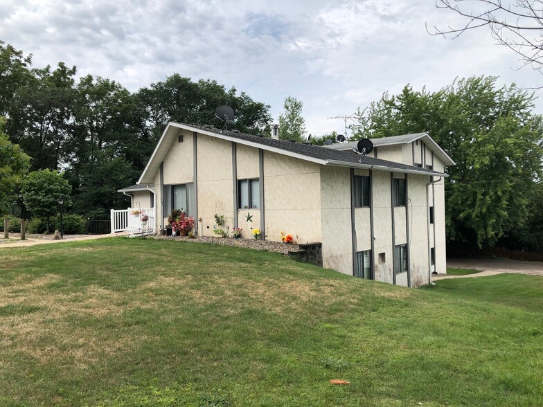 520 High Ave, Wanamingo, MN for sale - Primary Photo - Image 1 of 1