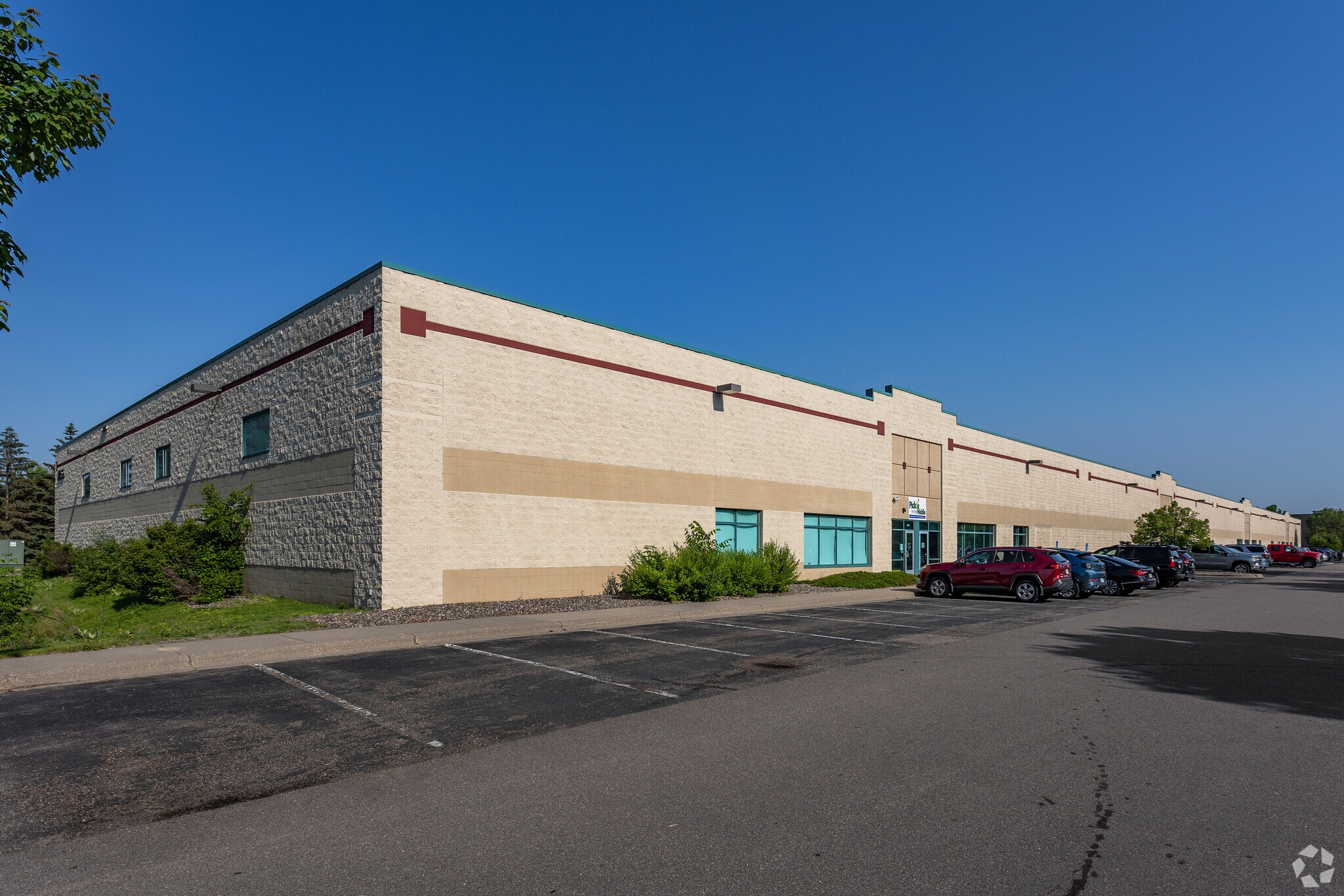 7700 N 68th Ave, Minneapolis, MN to rent Building Photo- Image 1 of 7