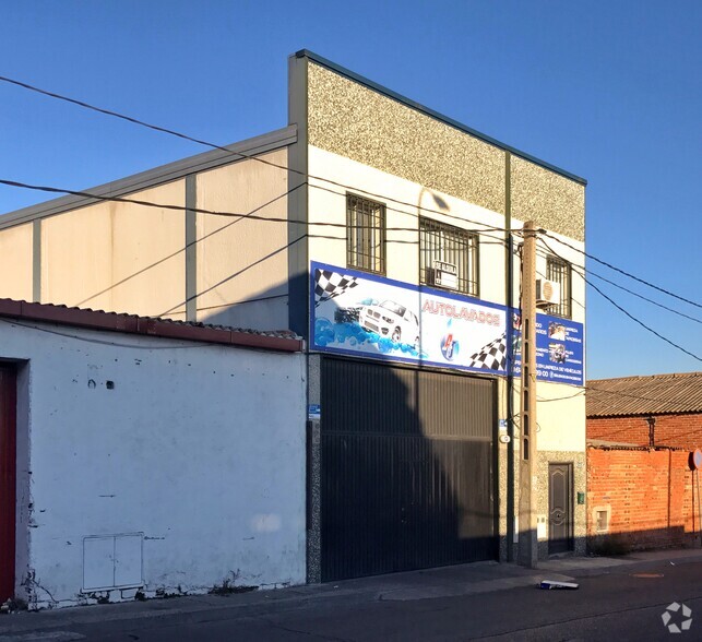 Calle Puerto Cañadas Teide, 10, Leganés, Madrid for sale - Primary Photo - Image 1 of 2