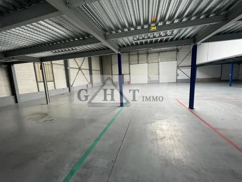 Industrial in Créteil to rent Interior Photo- Image 1 of 5