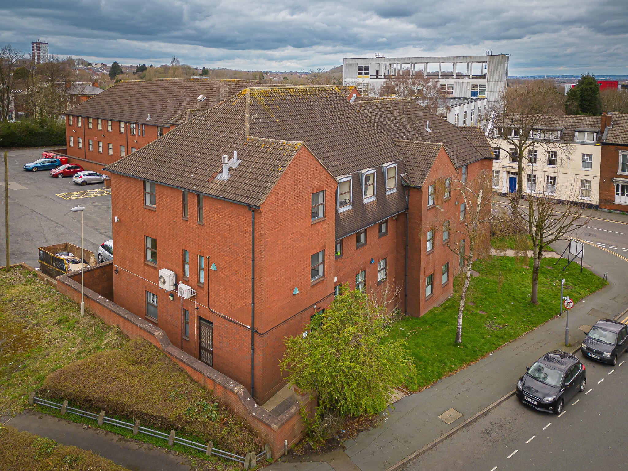 The Inhedge, Dudley to rent Building Photo- Image 1 of 2